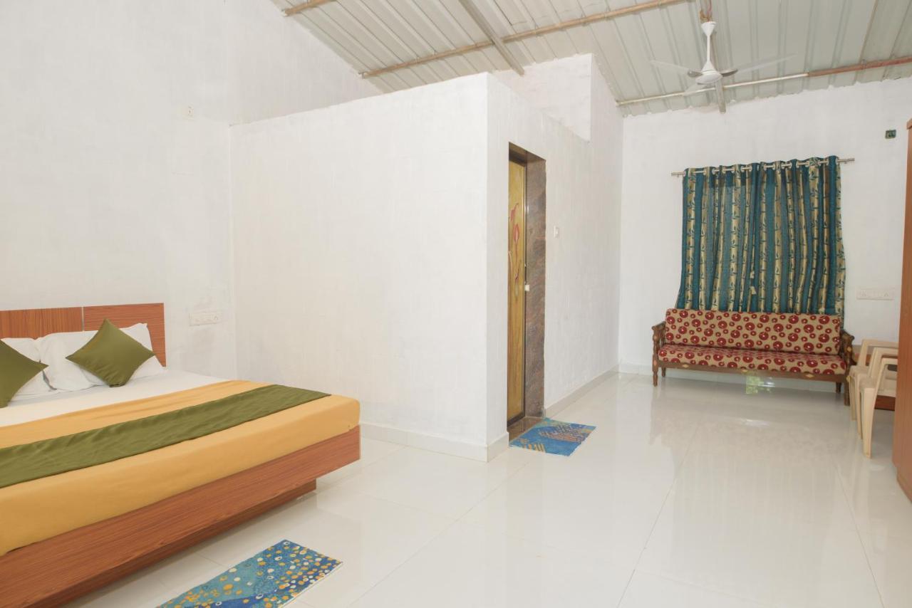 Prajakta Rest House Alibag Exterior photo